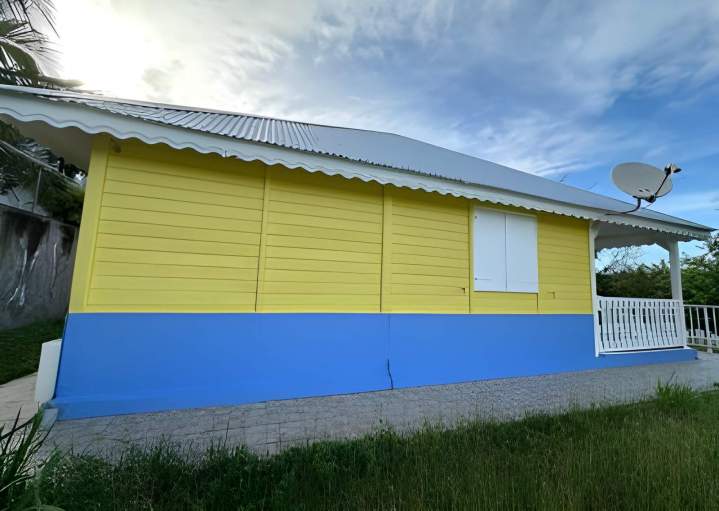 Peinture de la façade de la Villa Réséda Martinique